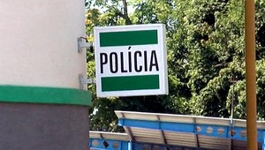 Polícia preveruje tretie tohtotýždňové oznámenie o bombe