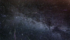 Padá hviezda, želajte si niečo! Nočnú oblohu skrášlia perzeidy