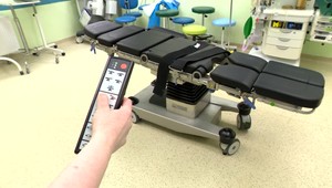 Situácia na neurochirurgii sa upokojila. Operačné stoly majú už tri