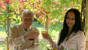 Anglický boháč (79) si hľadá ženu. Ročne jej zaplatí vyše 50-tisíc eur, ale má to háčik