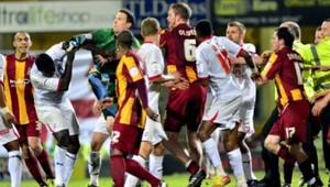 Hromadná bitka futbalistov! Po zápase sa červenalo aj v šatniach