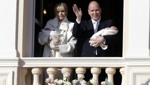 Prvýkrát na verejnosti! Monacký pár ukázal kniežacké dvojičky