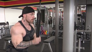 Osobný tréner radí, ako sa vyrysovať do plaviek