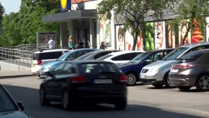 Zlodej zaútočil na policajta v civile, následne zbil aj SBS-kára