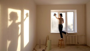 Dámy pozor! Umyte dlážku a schudnite