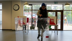 V Poľsku sa začalo prvé kolo prezidentských volieb