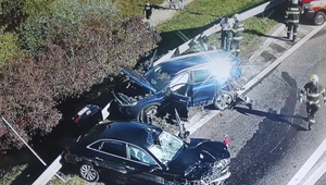 Zrážka s autami stála jedného z dvoch cyklistov život