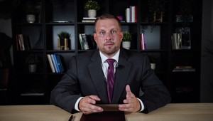 Minister zdravotníctva ohlásil zrušenie tendra na záchranky