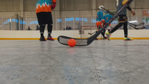 Slováci v Británii sa stretli na hokejbalovom turnaji. Rezonovala aj politická téma