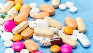 Za výmenu liekov môže zamestnanec firmy. Chcel sa pomstiť