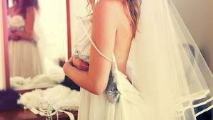 Zo Zuzaninho inzerátu na svadobné šaty šalie Slovensko: Pozrite sa, prečo!