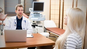 Novinky v zdravotníctve: Lekári budú pacientov liečiť podľa manuálu