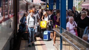 Deti, študenti, dôchodcovia budú cestovať vlakmi zadarmo