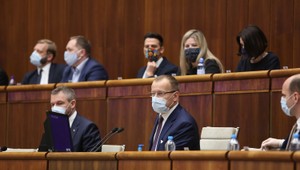 Rokovanie o programovom vyhlásení vlády pokračuje. Opozícia má voči nemu výhrady