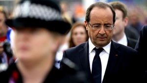 Hollande: Proti teroristom povedieme nemilosrdnú vojnu