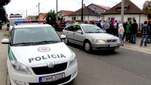 Ôsmačky sa v škole nudili, a tak nahlásili v budove bombu