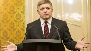 Kollár má podľa Fica mafiánsku minulosť. Policajnému prezidentovi Gašparovi dôveruje