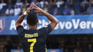 Cristiano Ronaldo sa na trávnik v portugalskej nominácii na októbrové medzištátne zápasy nepostaví