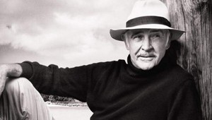 Príčina smrti najslávnejšieho Bonda potvrdená! Prečo to trvalo mesiac?!