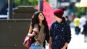 Nová láska, nové vlasy. Zo Seleny je blondína!