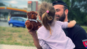 Všímavým seniorom sa podarilo nájsť stratené 3-ročné dievčatko