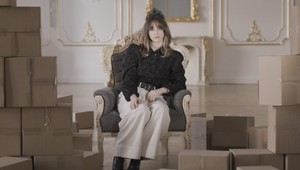 Vychádzajúca slovenská hviezda s novým klipom! Mladučká speváčka sa preň takmer doriadila!