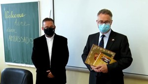 V prešovskom gymnáziu mali netradičného pedagóga. Hodinu odučil britský veľvyslanec