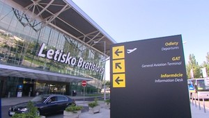 Chystáte sa odletieť na dovolenku? Poradíme vám, čo si so sebou (ne)vziať do lietadla