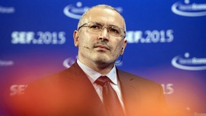 Ruský súd vydal medzinárodný zatykač na Chodorkovského