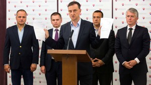 Krajcer a ďalší odchádzajú z Lipšicovej NOVY