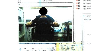 Vyšetrovateľka policajnej inšpekcie Diana Santusová prešla vyšetrením na detektore lži. Dokonca dvakrát