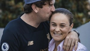 Svetová tenisová jednotka sa ZASNÚBILA