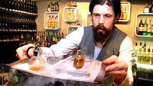 Žiarovkový či parfémový nápoj. Londýnsky bar stavil na čudné drinky