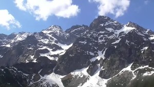 Tragédia vo Vysokých Tatrách. Turista zomrel počas výstupu na Rysy