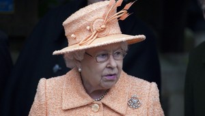 Kráľovnú Alžbetu II. takmer zastrelil ochrankár