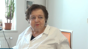 83-ročná detská lekárka. Babičky, ktoré kedysi ošetrovala, k nej teraz chodia s vnúčatami