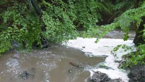 VIDEO: Voda zaplavila obce aj na strednom Slovensku