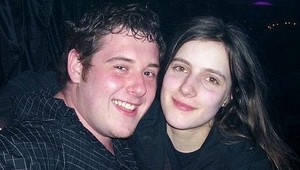 Krutá zábava: Muž týral svoju priateľku (22) pod pseudonymom