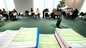 Úradníci mali kšeftovať s vratkami za nadmerné odpočty DPH