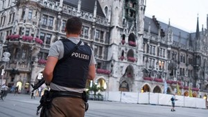 Neznámy páchateľ v Nemecku útočil nožom na ľudí. Polícia ho už chytila