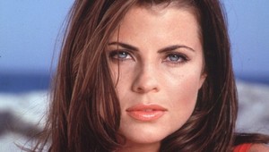 Keď sa zobudí, vyzerá ako STRAŠIDLO: Kráska z Baywatchu vydesila ľudí na ulici