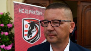 Majiteľ hokejového klubu skončil v rukách polície. Obvinenia padajú aj na jeho syna