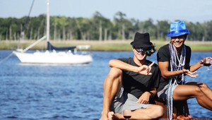 Rozlúčili sa s kráľovským platom aj kariérou a kúpili si jachtu: Dnes zarábajú ako cestovatelia