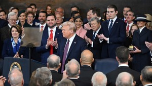 ONLINE: Zlatý vek Ameriky a len dve pohlavia, Trump predstavil svoju víziu