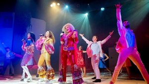 Nová scéna uviedla premiéru svetového muzikálu Mamma Mia!