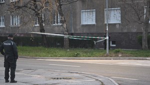 Hádka vyústila do útoku: Polícia zasahovala pri bodnutí nožom. Útočník je údajne bývalý policajt