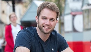 Dámy, pozor, spevák Tomáš Bezdeda je stále nezadaný: Aké ženy majú u neho šancu?