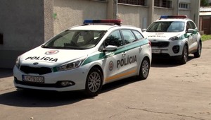 Facky a škrtenie. Pri rozchode páru musela zasahovať polícia a záchranári