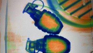 Vládna úradníčka prišla pri výbuchu granátu o obe ruky