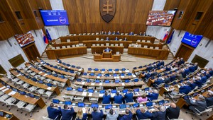 Lex atentát, zrušenie Rady pre mediálne služby aj zmena volebného systému. Toto sa deje v politike
